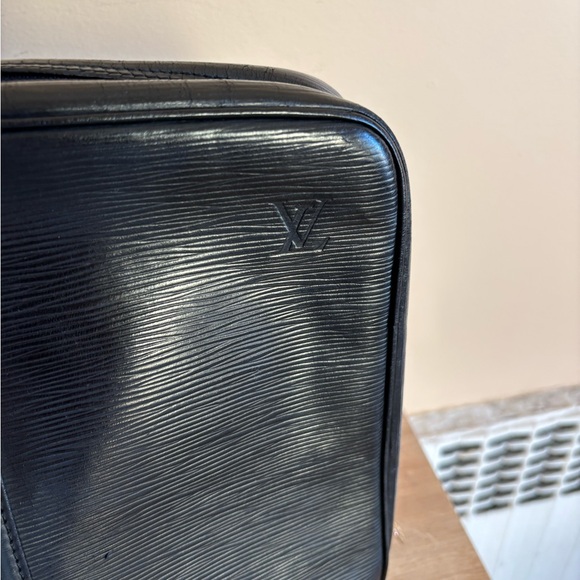 Authentic Louis Vuitton black epi leather briefcase - Picture 7 of 13